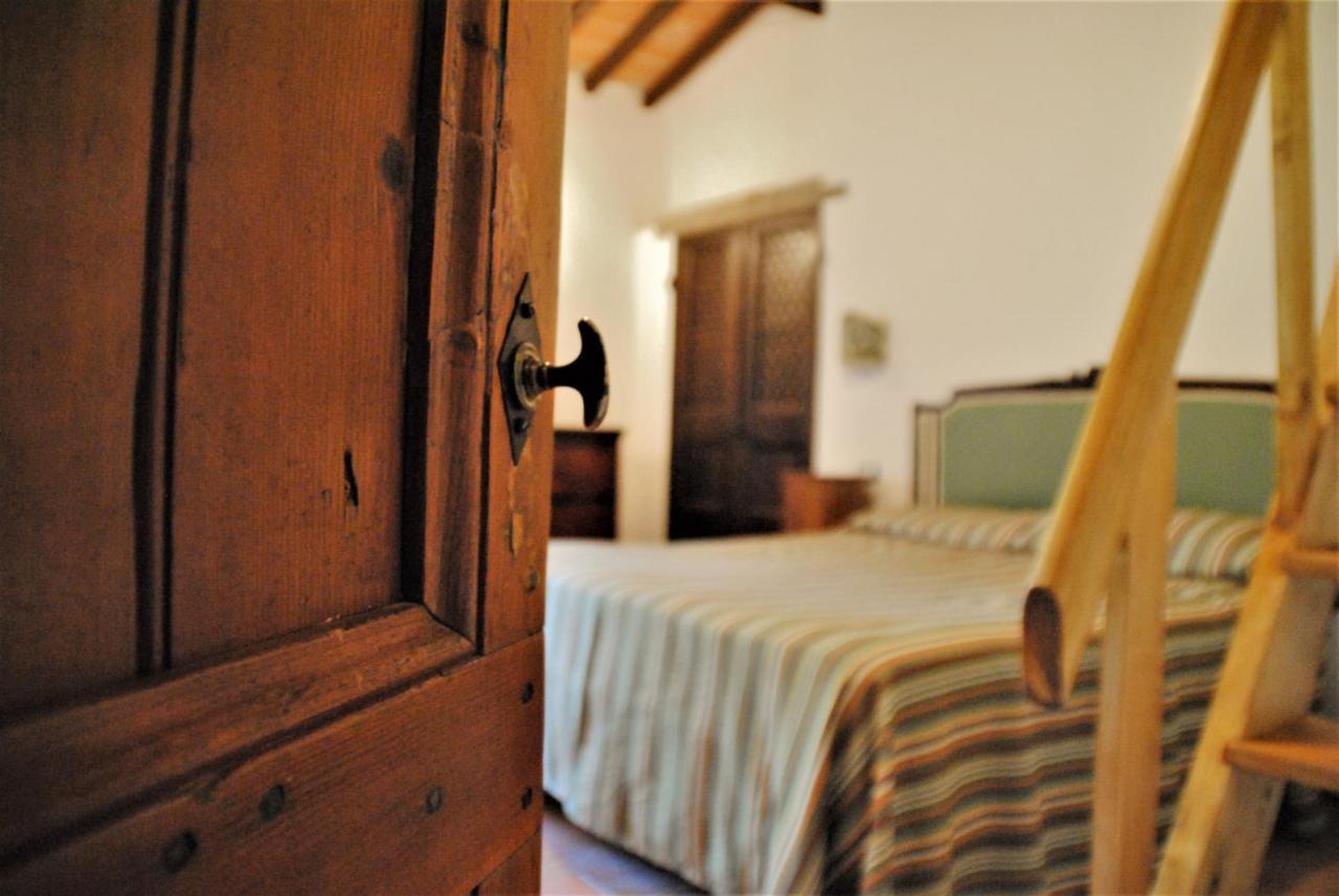 B&B Ponte La Pietra Gubbio Exterior foto