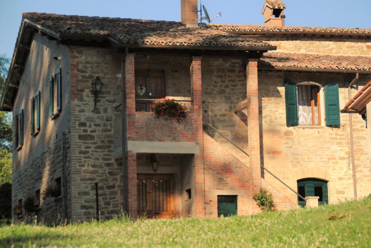B&B Ponte La Pietra Gubbio Exterior foto